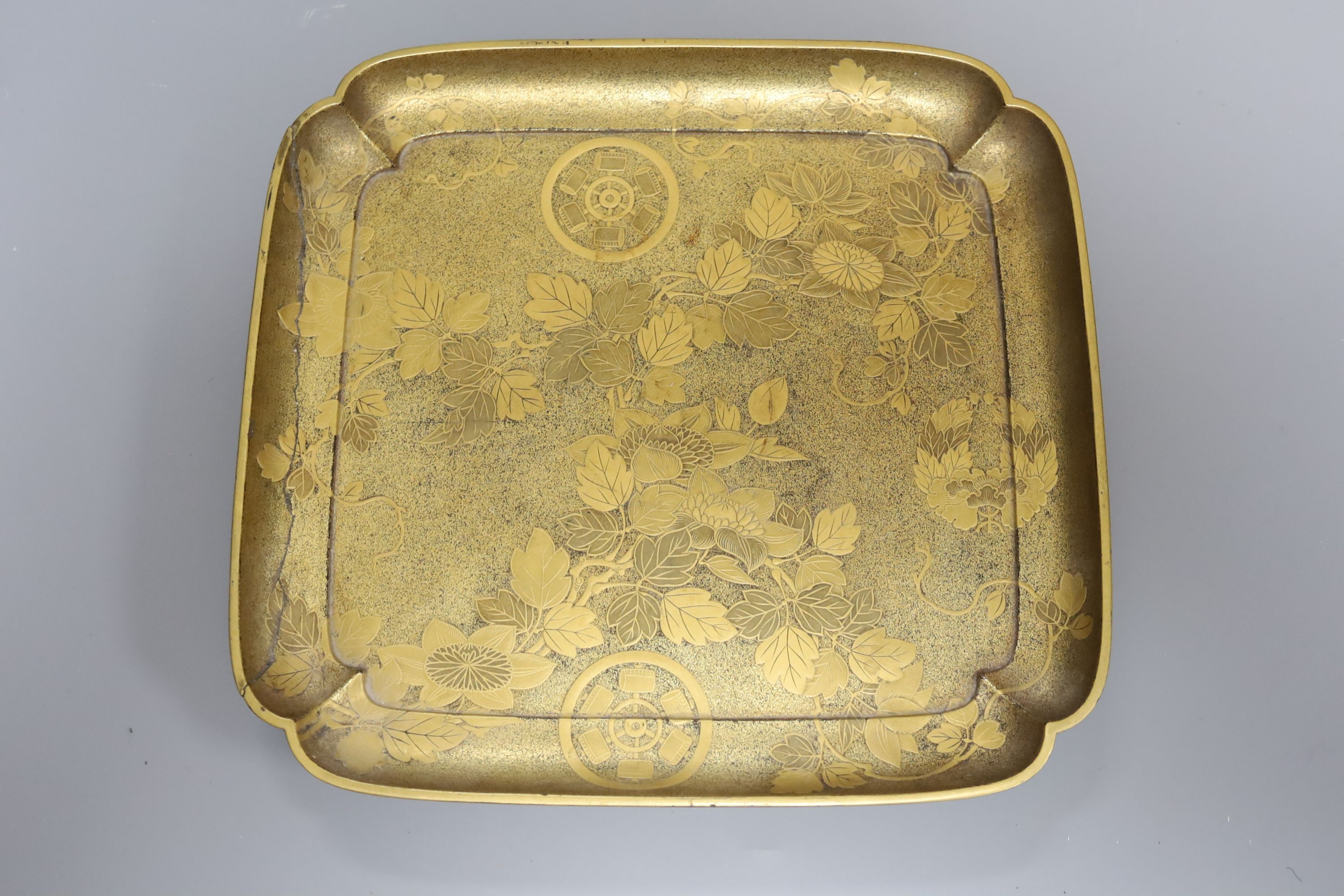 A good quality Japanese maki-e lacquer dish and a similar panel, Edo to Meiji period, largest 24.5cm